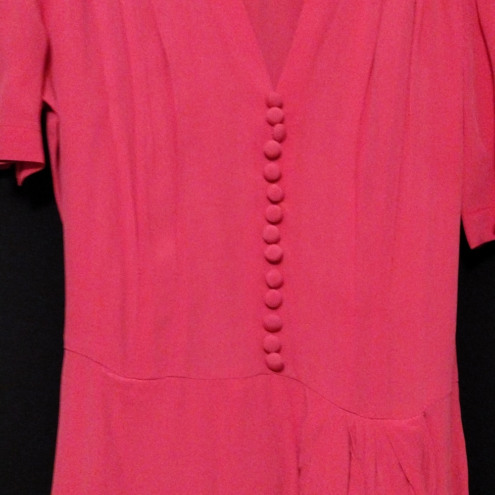 Elegant Red Button-Front Dress - Picture 5 of 9